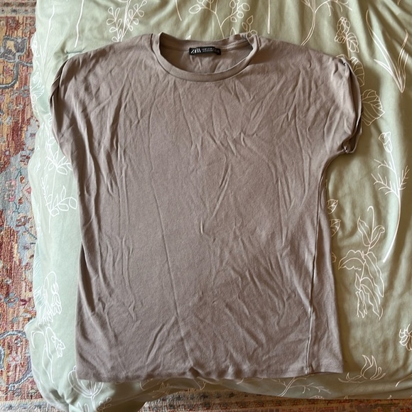 Zara taupe T-shirt - Picture 1 of 2